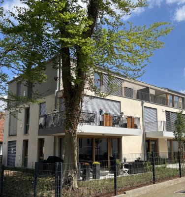 TRAUM-TERRASSEN-WOHNUNG AM PARK: Lichtdurchflutete 3-Zimmer-Oase mit Energieeffizienz KfW40+