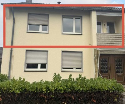 Vollständig renovierte 3-Zimmer-Wohnung mit Balkon und Einbauküche in Troisdorf