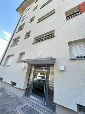 Helle 1-Zimmer-Wohnung mit offenem Wohnbereich und Tageslichtbad