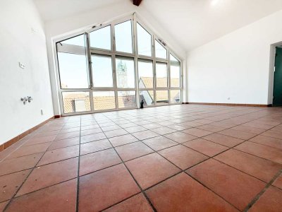 Schöne Wohnung 125qm SR Innenstadt; DG, Lift, Klima, FBH, el. Rollo, Jalousie, Kamin möglich