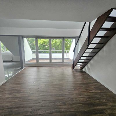 Großzügige 2 Zimmer Maisonette-Wohnung mit Dachterrasse in gepflegter Wohnanlage