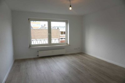 VOLLSTÄDNIG RENOVIERETE 3-Zimmer-Wohnung in Neuss zu vermieten