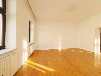 ++NEU++ Augarten-Nähe: 93 m² Altbau – Sanierungsbedürftig &amp; voller Möglichkeiten (derzeit Zwei Einheiten)