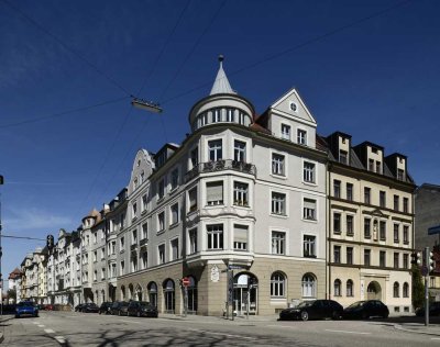 VORANKÜNDIGUNG: möblierte 1,5-Zi-Whg in saniertem Altbau im Lehel