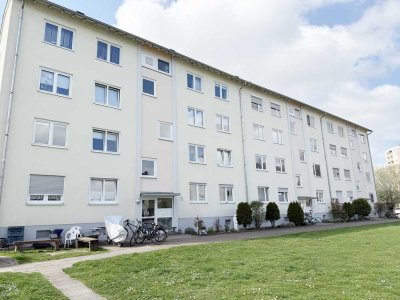 Landau: 2ZKB Wohnung mit Balkon