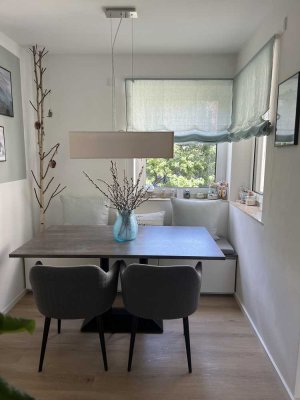 Stilvoll renovierte 3-Zimmer-Wohnung mit Wintergarten, Balkon, Aufzug & TG-Stellplatz in Bestlage