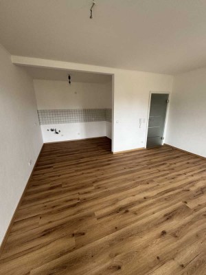 Erstbezug nach Sanierung: stilvolle 2-Zimmer-Wohnung in Kümmersbruck