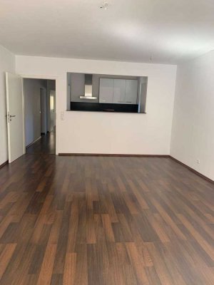 top attraktive Wohnung 2 ZKB 2 Balkone in Saarbrücken-Schafbrücke