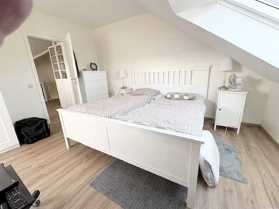 RÖSRATH. Köln 16km! SCHNUCKELIGE PAAR-/SINGLE-WOHNUNG. TOP-ZUSTAND. SEHR RUHIG:.TG-STELLPLATZ.