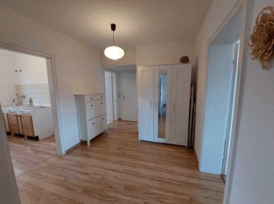 EINZIEHEN und WOHLFÜHLEN - 2- Zimmer-Wohnung in zentraler Lage in Bad Kreuznach