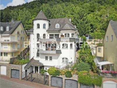 Exklusive Stadtvilla mit Privatsphäre und Panoramablick zur Reichsburg in bester Mosellage