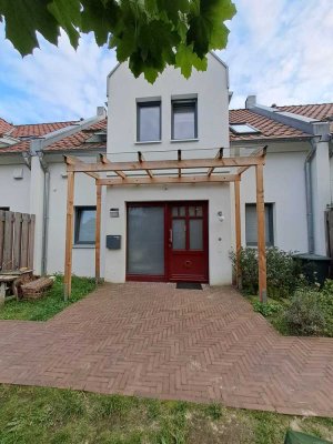 Charmantes Reihenhaus mit gehobener Innenausstattung und EBK in Hannover Alt-Ricklingen