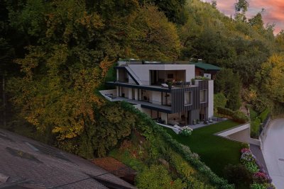 Luxusvilla mit Einliegerwohnung