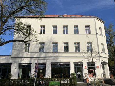 Neu ausgebaute 1-Zimmer-Dachgeschosswohnung mit Terrasse und EBK in Wannsee 75m²