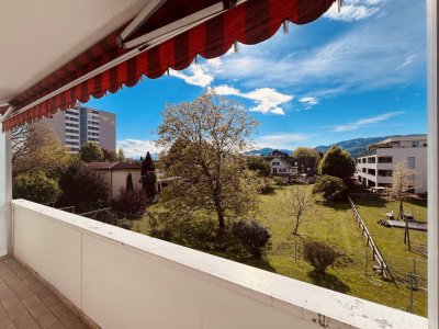 Einziehen &amp; wohlfühlen: Frisch renovierte 3-Zimmer-Wohnung mit sonnigem Westbalkon