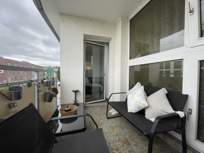Zentral & Stilvoll: Renovierte 2-Zimmer-Wohnung mit Balkon