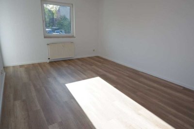 Moderne Whg. im 1. OG - Süd-Balkon - Laminat - Lift + TG-Stellplatz