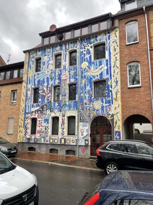 Studierende aufgepasst: 8 -Zimmer Stadthaus mit Wohnküche, Wohnzimmer & Garten für 5er-WG