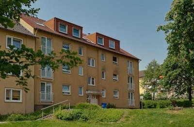 2 geräumige, helle Zimmer  mit Balkon zum wirklich günstigen Preis (Wohnberechtigungsschein erforder