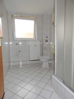 Helle, geräumige 3-Zimmer-Wohnung mit einem Duschbad! Ein Blick der sich lohnt.