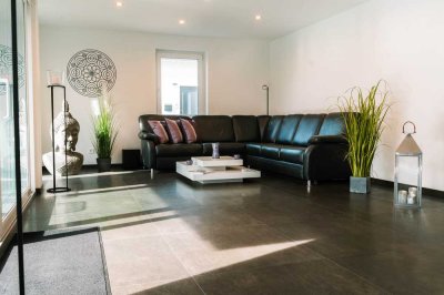 +++ Luxuriöse Neuwertige 4-Zimmer-EG-Wohnung in Weissach im Tal zu verkaufen!! +++