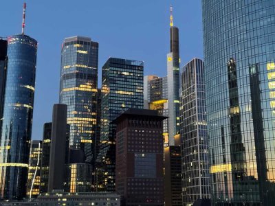 Exklusive Penthouse-Residenz mit Skyline-Panorama im Frankfurter Bankenviertel