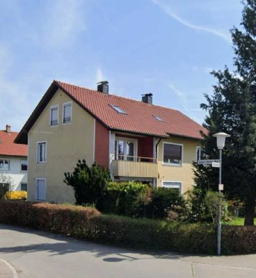 3,5 Zimmer-Wohnung in 2-Familen-Haus, 1. OG mit Balkon und Gartenanteil