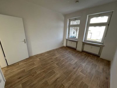 Frisch renoviert! Helle 3-Zimmer-Wohnung im Erdgeschoss!