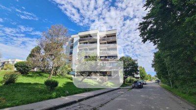 Am Kronenberg: 4-Zimmerwohnung mit Balkon und Bergblick!