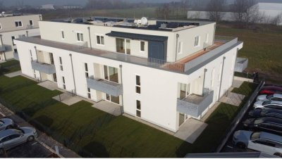 � Charmante Dachgeschosswohnung mit großer Terrasse sucht neue Bewohner! ��