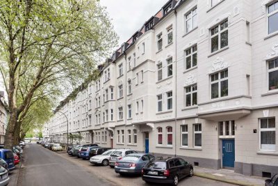 ** Schickes Appartement im stilvollen Altbau **