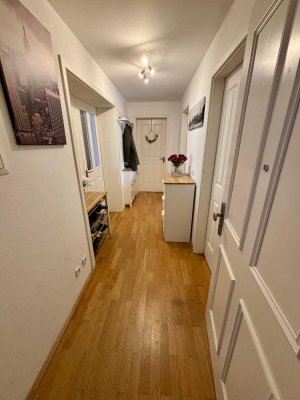 Top renovierte Altbauwohnung in bester Lage