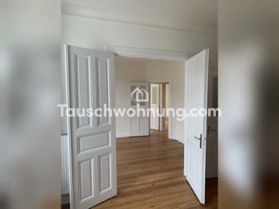 Tauschwohnung: Heller, sanierter Altbau mit Balkon