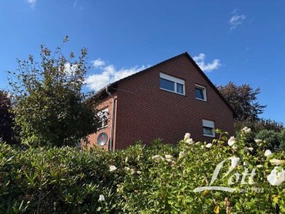 **Oberwohnung mit Balkon!**