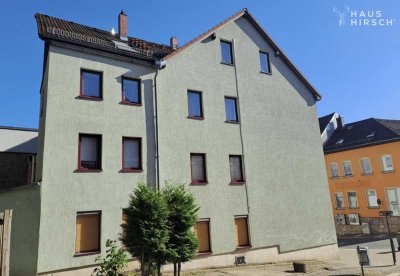 Mehrfamilienhaus mit 3 Parteien und Innenhof - Ideale Kapitalanlage in begehrter Lage
