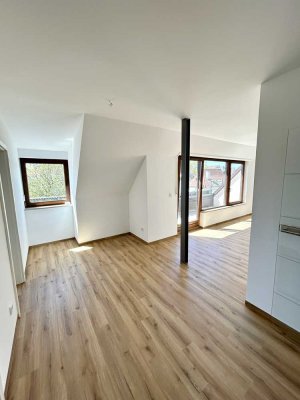 Erstbezug nach Sanierung: 3,5-Zimmer Dachgeschosswohnung in Ronhof / Kronach