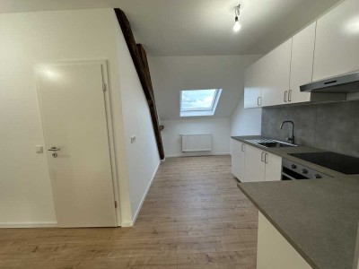 Helle, kernsanierte, moderne 3,5 ZKB Wohnung in Bonn/Beuel/Königswinterer Straße!