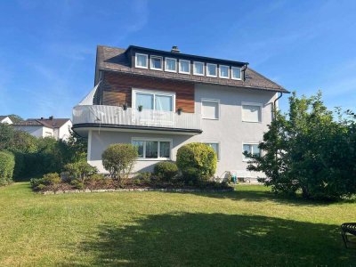 Großzügige 4-Zimmer-Wohnung mit Balkon & Garage in Hof