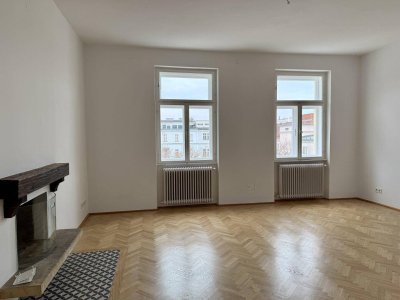 Altbauwohnung mit Dachterrasse und Sauna (Klimaanlage vorhanden)