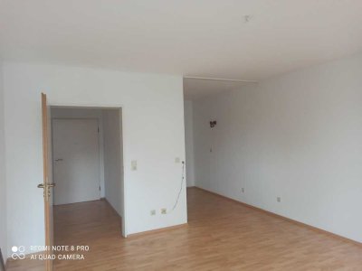 Schöne 1,5-Zimmer-Hochparterre-Wohnung mit Balkon in Velbert