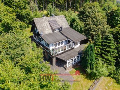 Landhaus in besonderer Lage inklusive abtrennbarem Grundstück!