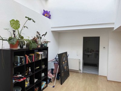 Helle 2-Zimmer-Wohnung  in zentraler Lage von Mülheim