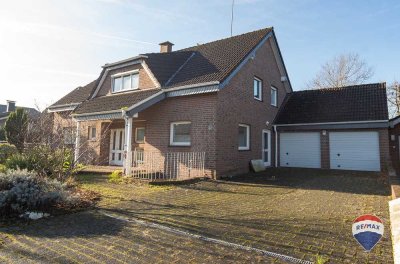 Ländlich und dennoch zentral gelegenes Einfamilienhaus mit großem Grundstück und schönem Wintergarte