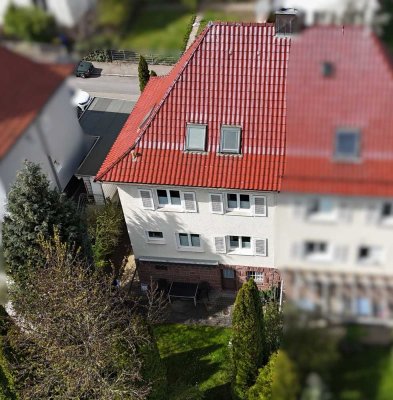 Charmantes Wohnglück im Arlinger: Historische Doppelhaushälfte mit Familien-Potenzial