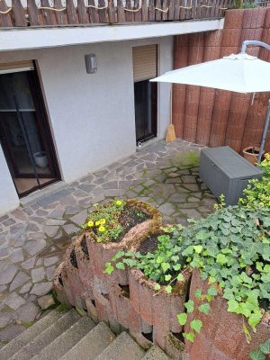Schöne, helle 2 Zi Souterrain Wohnung ab 1.10.25 zu vermieten. Terrasse, Gäste-WC, Stellplatz