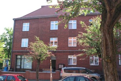 Kleine 3-Zimmerwohnung im Altbau mit Gartenfläche