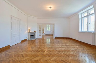 Repräsentatives Zuhause mit Geschichte – 230 m² Altbauflair, traumhafte Terrasse &amp; Garage
