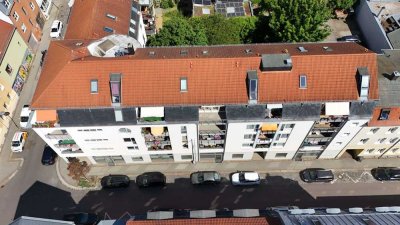 Wohnen, wo Leipzig pulsiert – 2 Zimmer mit Loggia in Plagwitz-Lindenau