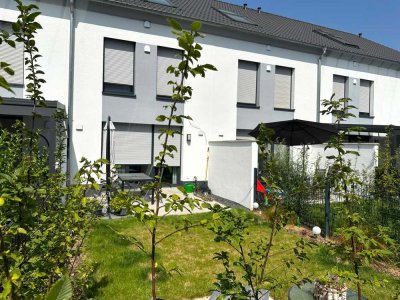 Modernes Reihenmittelhaus mit EBK, Garten & Tiefgaragen-Stellplatz  in Wiesbaden-Erbenheim
