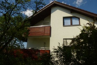 Ruhige helle  4-Zimmerwohnung (groß. Balkon mit Markise)  in Neresheim/Markise